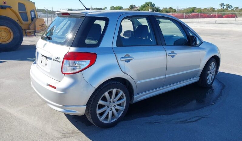 
								2011 Suzuki Sx4 full									