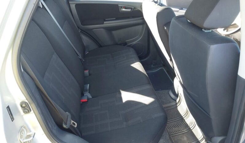 
								2011 Suzuki Sx4 full									