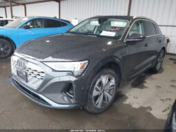 
										2024 Audi Q8 full									