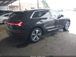 
										2024 Audi Q8 full									