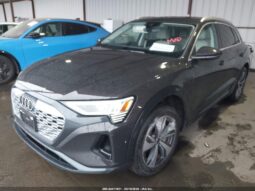
										2024 Audi Q8 full									