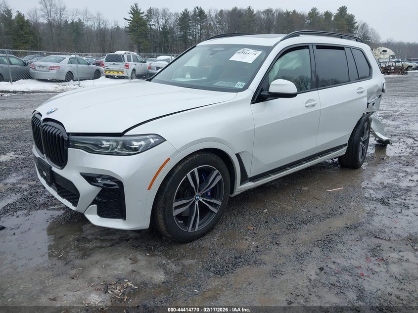 2022 BMW X7