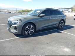 
										2024 Audi Q8 full									