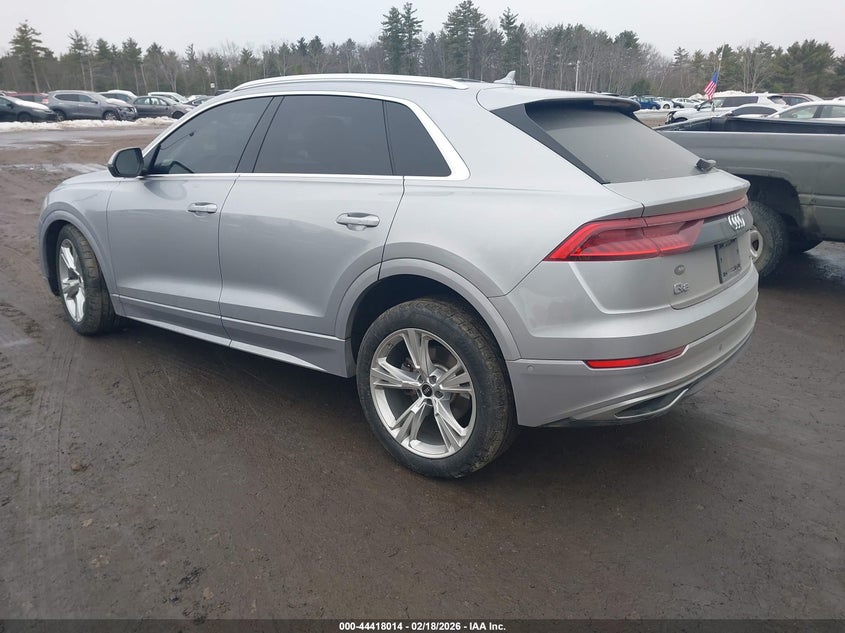 2022 Audi Q8