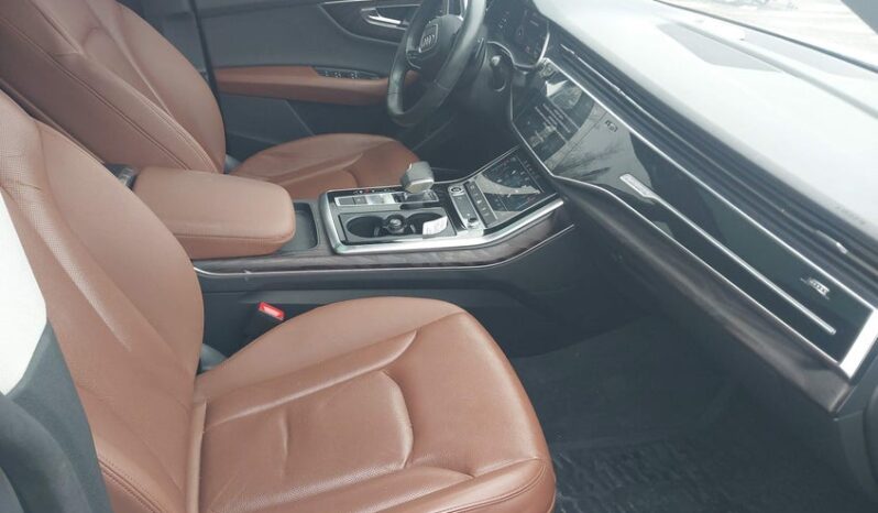 
								2022 Audi Q8 full									