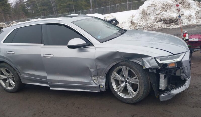 
								2022 Audi Q8 full									
