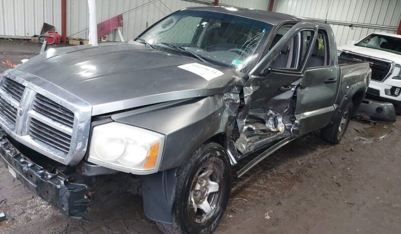 
								2005 Dodge Dakota full									