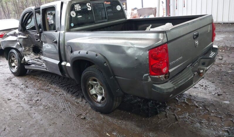 
								2005 Dodge Dakota full									