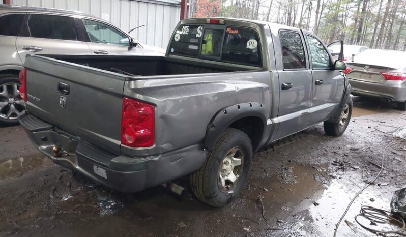 
								2005 Dodge Dakota full									