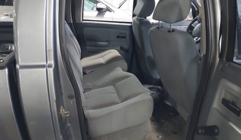
								2005 Dodge Dakota full									