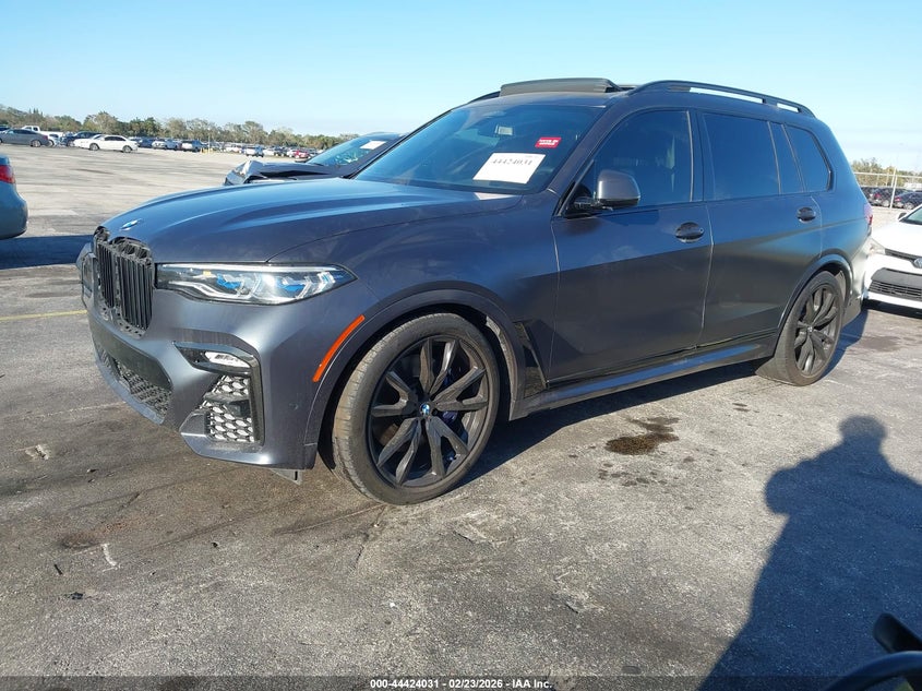2021 BMW X7