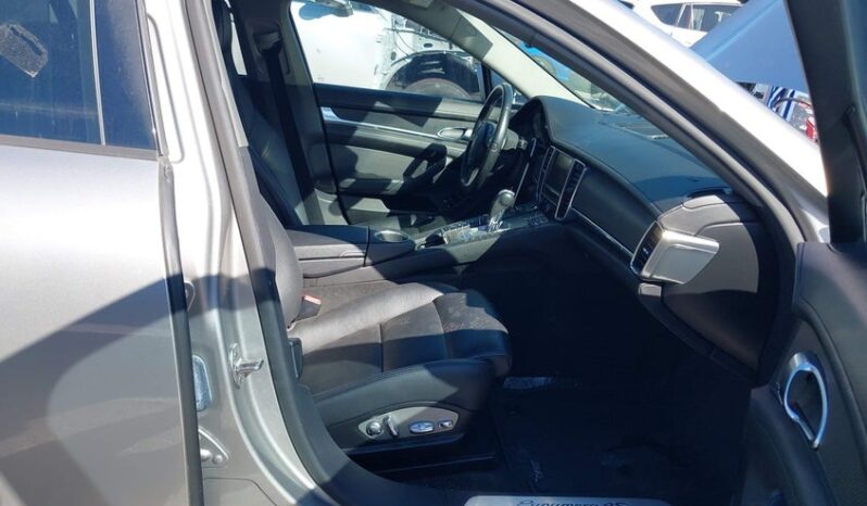 
								2012 Porsche Panamera full									