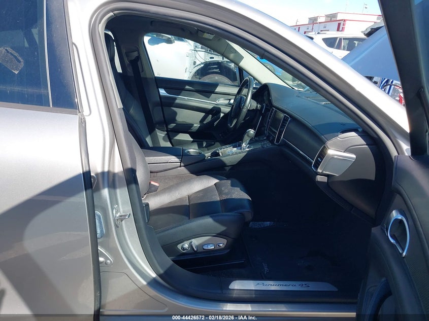 2012 Porsche Panamera