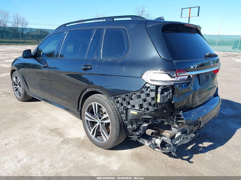 2021 BMW X7