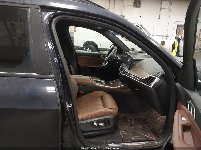 2024 BMW X7