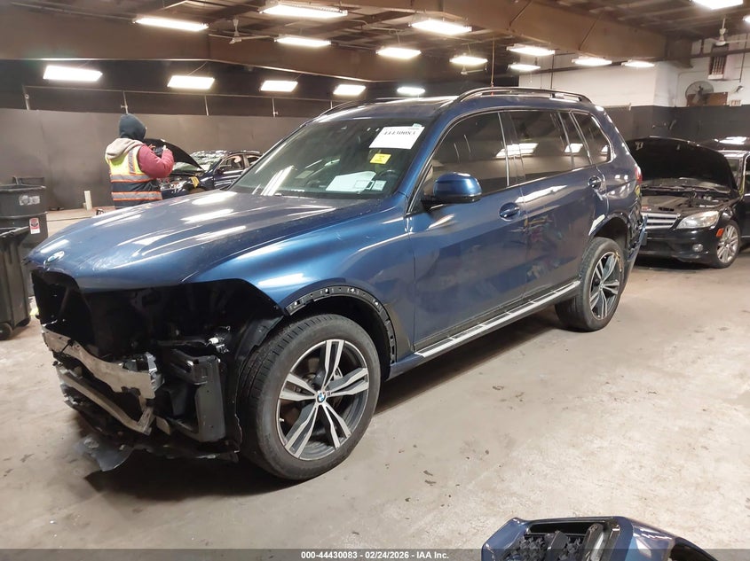 2021 BMW X7