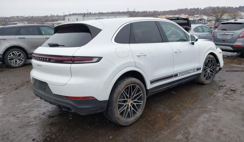 
								2024 Porsche Cayenne full									