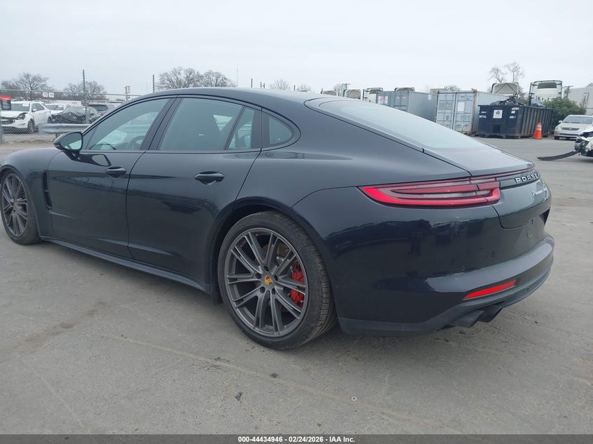 2018 Porsche Panamera