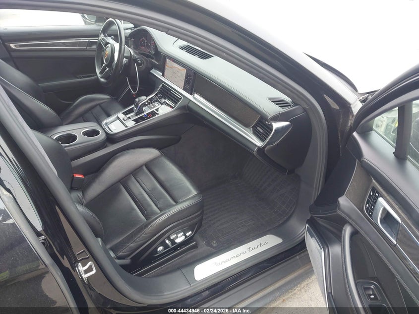 2018 Porsche Panamera