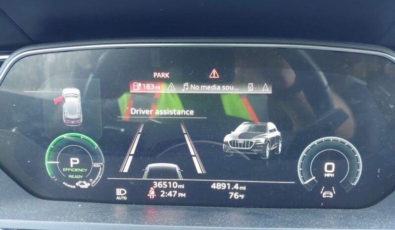 
								2022 Audi E-tron full									