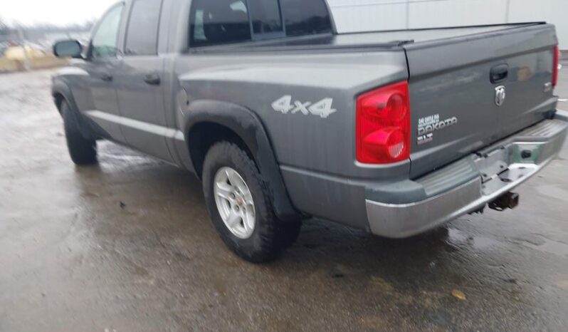 
								2005 Dodge Dakota full									