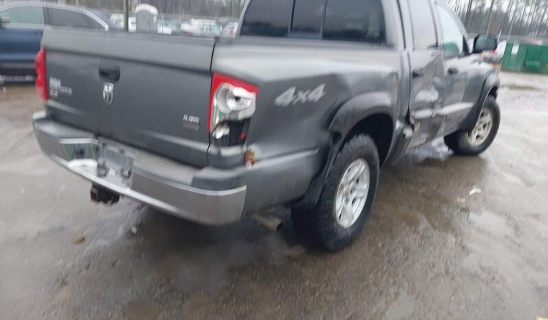 
								2005 Dodge Dakota full									