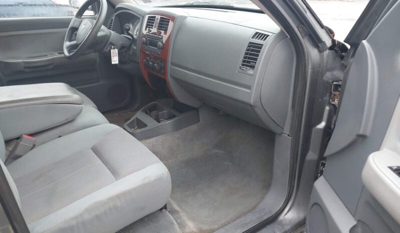 
								2005 Dodge Dakota full									