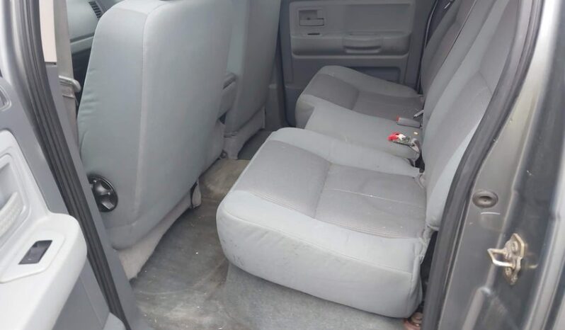 
								2005 Dodge Dakota full									