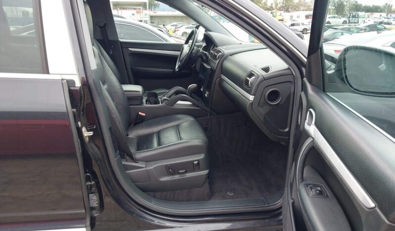 
								2005 Porsche Cayenne full									