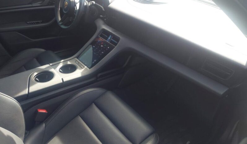 
								2020 Porsche Taycan full									