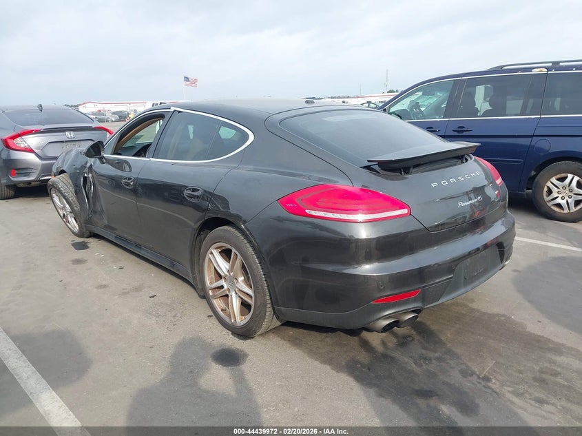 2016 Porsche Panamera