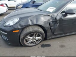 
										2016 Porsche Panamera full									