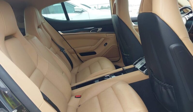 
								2016 Porsche Panamera full									