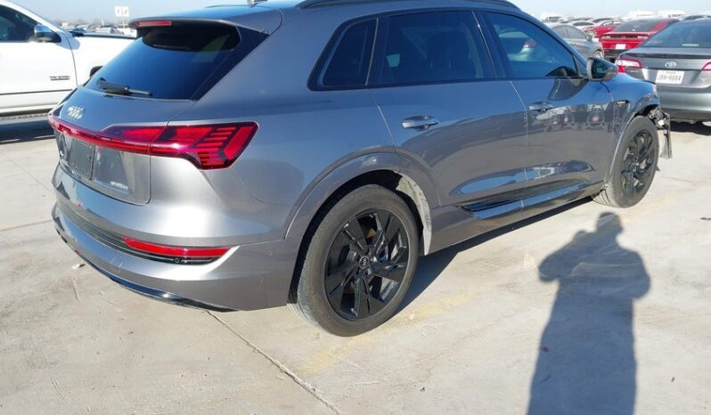 
								2021 Audi E-tron full									