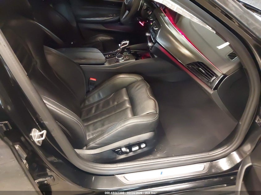 2021 BMW M5
