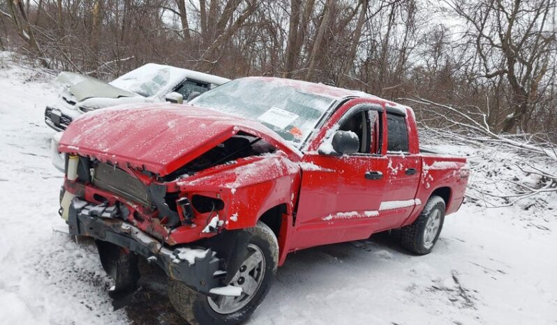 
								2005 Dodge Dakota full									
