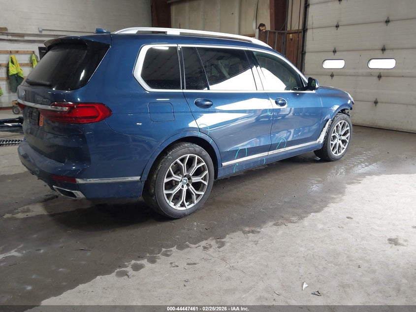 2022 BMW X7
