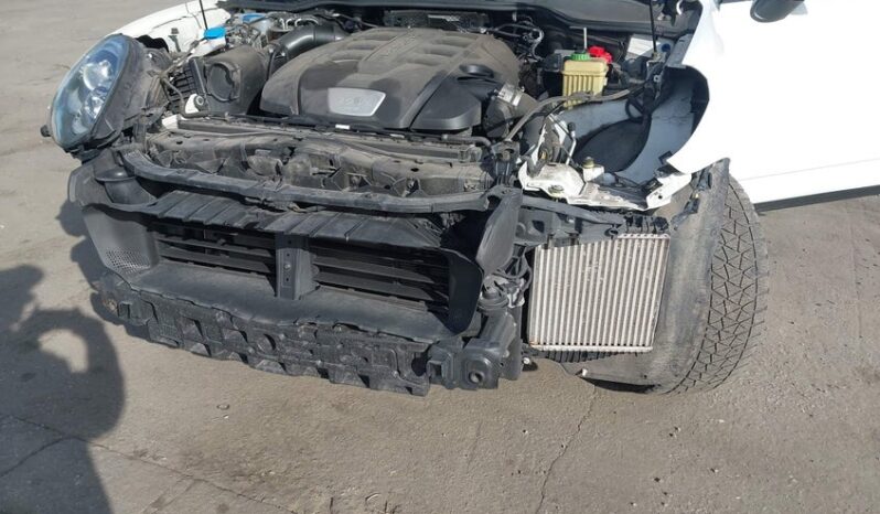 
								2016 Porsche Cayenne full									