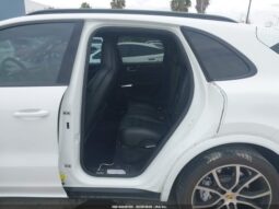 
										2019 Porsche Cayenne full									