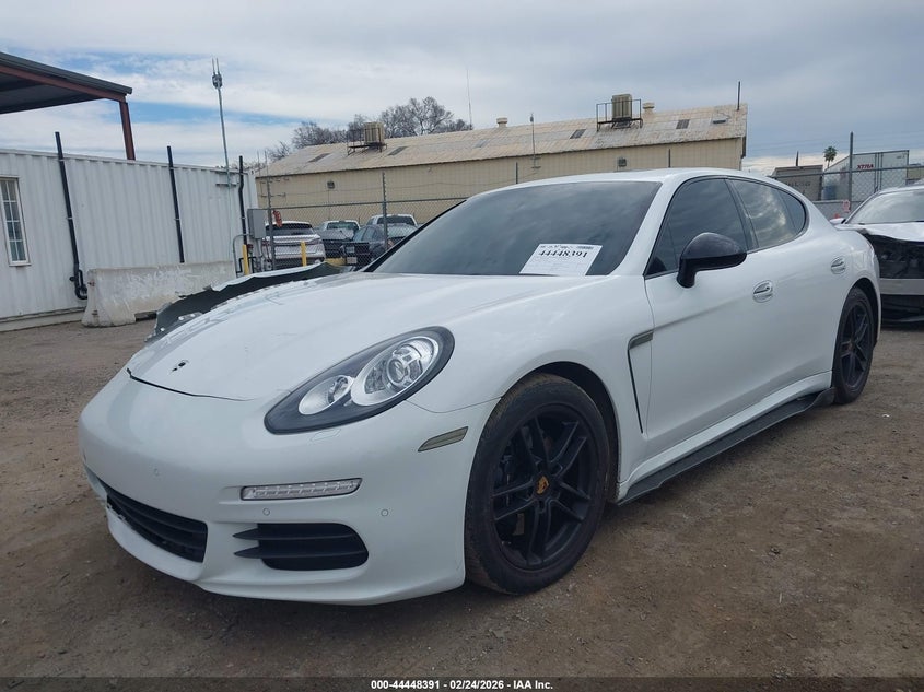2016 Porsche Panamera