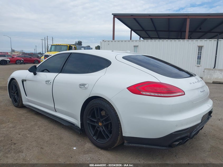 2016 Porsche Panamera