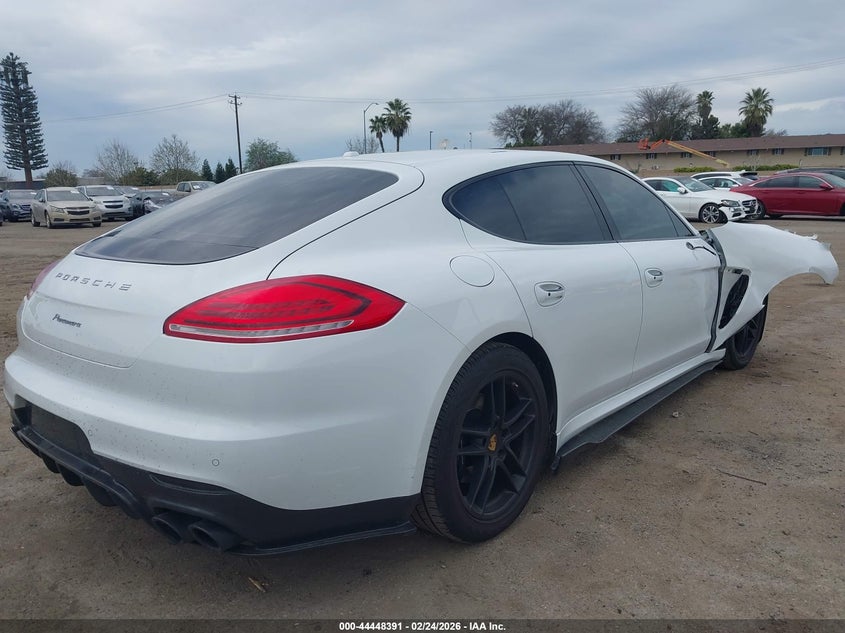 2016 Porsche Panamera