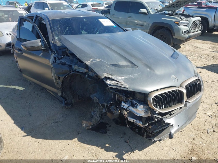 2022 BMW M5