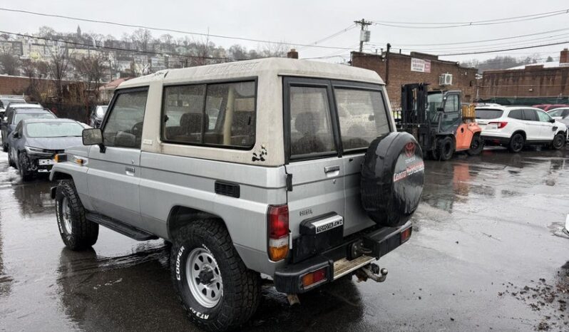 
								1989 Toyota Land cruiser full									