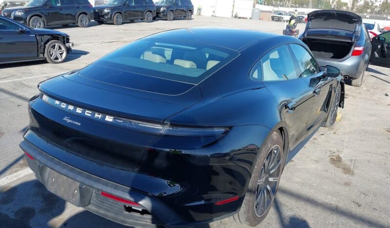 
								2024 Porsche Taycan full									