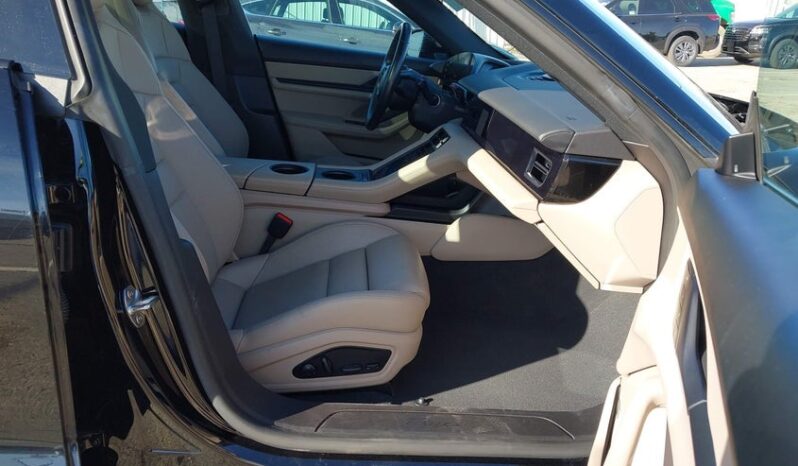 
								2024 Porsche Taycan full									