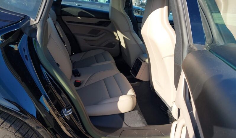 
								2024 Porsche Taycan full									