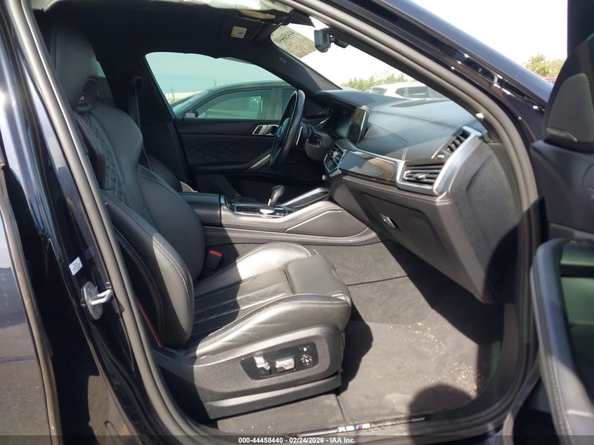 2021 BMW X6 m