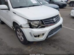 
										2013 Suzuki Grand vitara full									