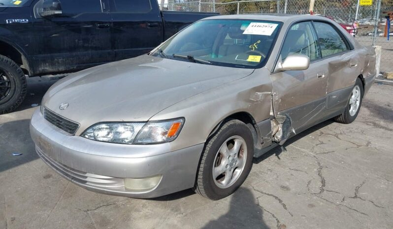 
								1997 Lexus Es 300 full									